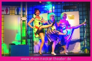 011- Rhein-Neckar-Theater ABBA HALLO Szene