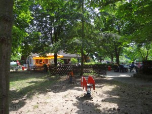 110 - Bayrischer Biergarten 6