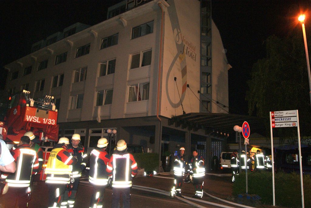 Brand in Hotel – Brandursache überhitzter Server – Schaden ca. 150.000 Euro – Verletzte aus Kliniken entlassen