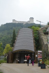 Spoleto Oktober 2014 Rolltreppe 2 Ansicht
