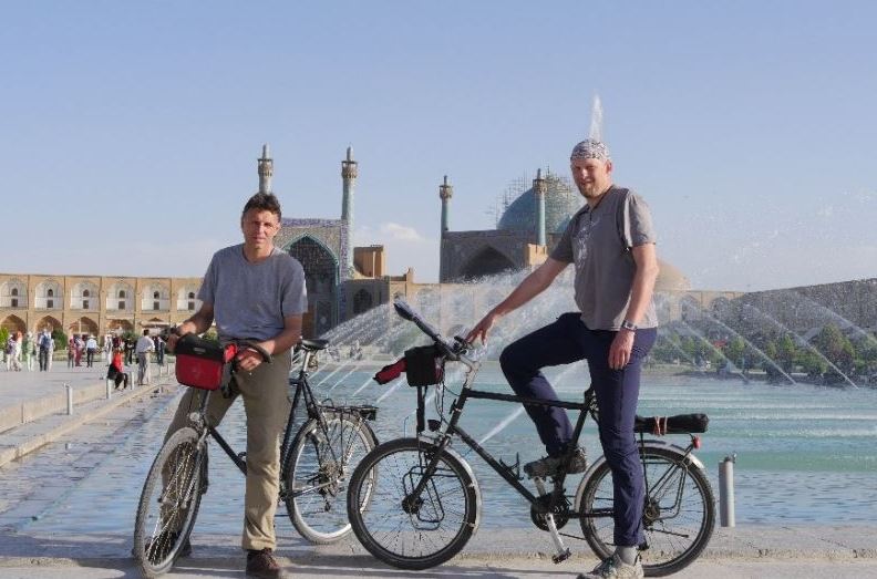6.11.: Diavortrag „Iran – Persien per Pedale“ von Roland Strieker