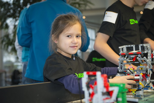 FIRST LEGO LEAGUE (FLL)