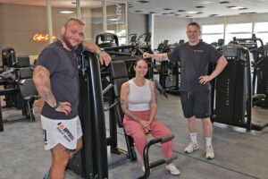 Fit Factory eröffnet in Hockenheim: Kevin Hangs, Miriam Zahn und Robin Zahn. (Foto: Busse)