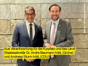 Von links: Staatssekretär Dr. Andre Baumann MdL (Grüne) und Andreas Sturm MdL (CDU). (Foto: Sauer)